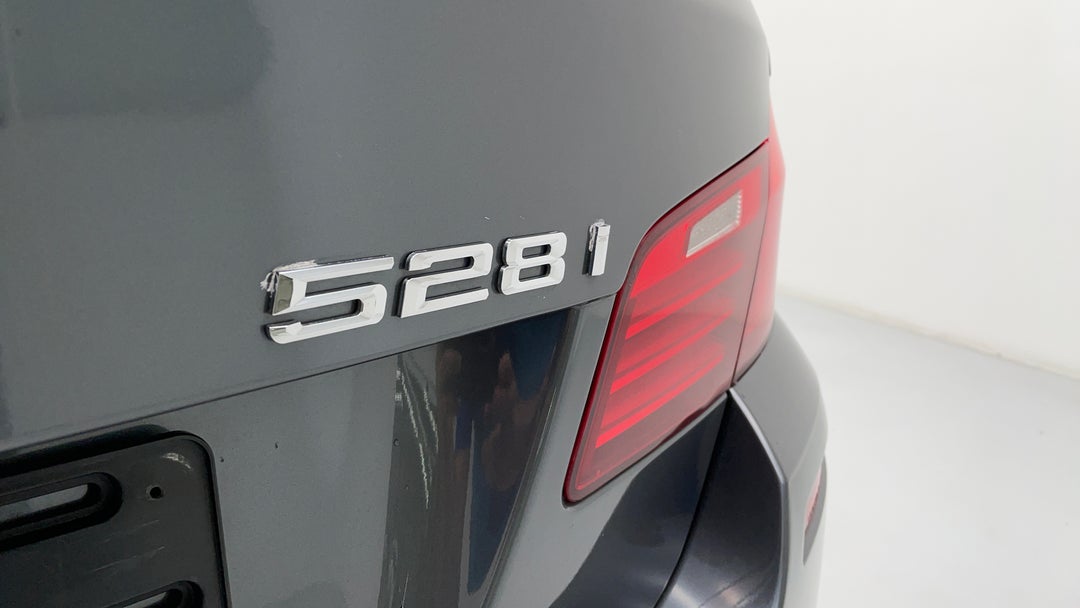 Badge (Boot Right Side)