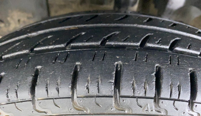2018 Renault Kwid 1.0 RXL, Petrol, Manual, 42,786 km, Left Front Tyre Tread