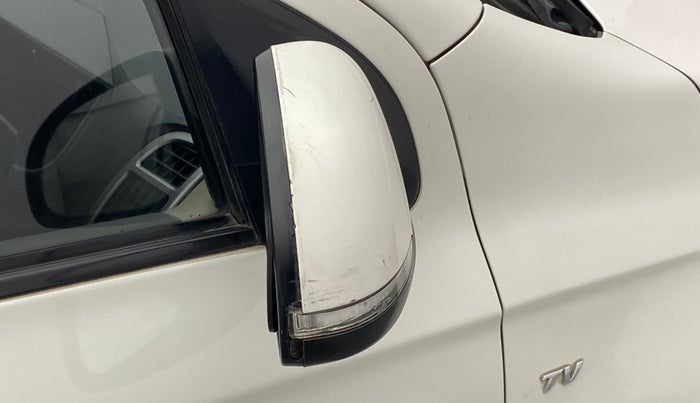 2012 Hyundai i20 SPORTZ 1.2, CNG, Manual, 1,08,440 km, Right rear-view mirror - Folding motor not working