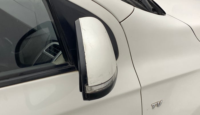 2012 Hyundai i20 SPORTZ 1.2, CNG, Manual, 1,08,440 km, Right rear-view mirror - Mirror motor not working