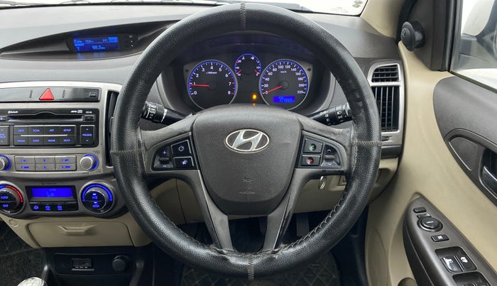2012 Hyundai i20 SPORTZ 1.2, CNG, Manual, 1,08,440 km, Steering Wheel Close Up