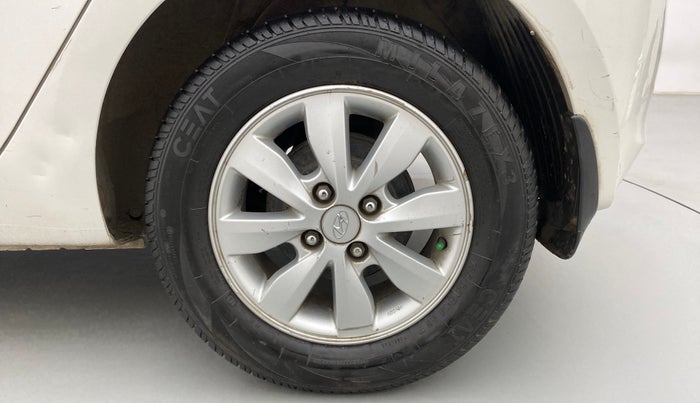 2012 Hyundai i20 SPORTZ 1.2, CNG, Manual, 1,08,440 km, Left Rear Wheel