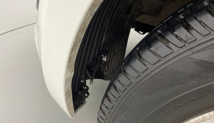 2012 Hyundai i20 SPORTZ 1.2, CNG, Manual, 1,08,440 km, Left fender - Lining loose