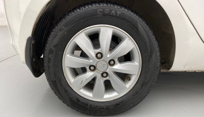 2012 Hyundai i20 SPORTZ 1.2, CNG, Manual, 1,08,440 km, Right Rear Wheel