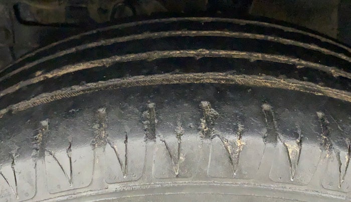 2019 Maruti Vitara Brezza ZDI AMT, Diesel, Automatic, 89,722 km, Left Front Tyre Tread