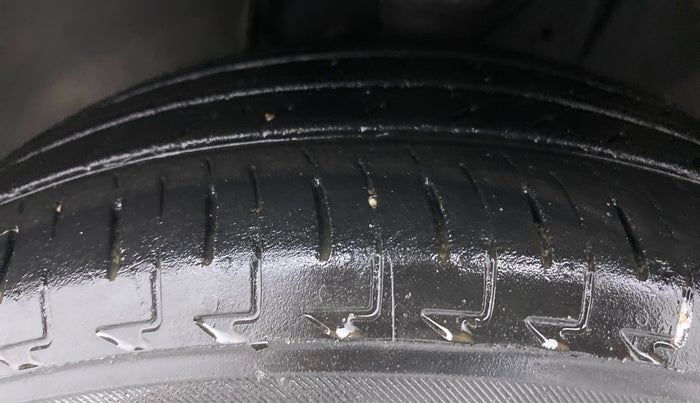2019 Maruti IGNIS ZETA 1.2 K12 AMT, Petrol, Automatic, 47,406 km, Left Front Tyre Tread