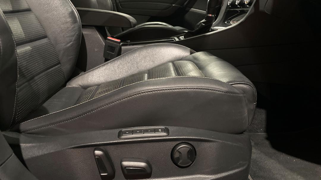 2019 Volkswagen Golf 110 Tsi Highline, Automatic, 172353 km, Drivers Side Adjustment Panel