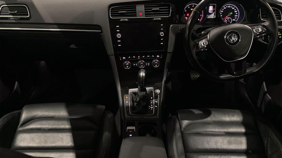 2019 Volkswagen Golf 110 Tsi Highline, Automatic, 172353 km, Center Console