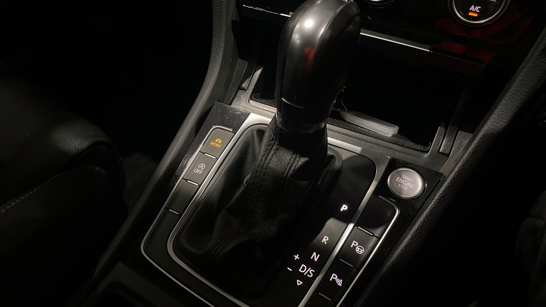 2019 Volkswagen Golf 110 Tsi Highline, Automatic, 172353 km, Gear Lever 