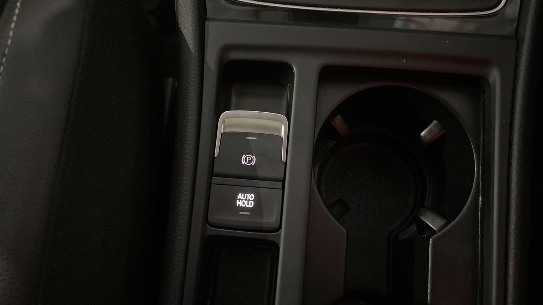 2019 Volkswagen Golf 110 Tsi Highline, Automatic, 172353 km, Handbrake