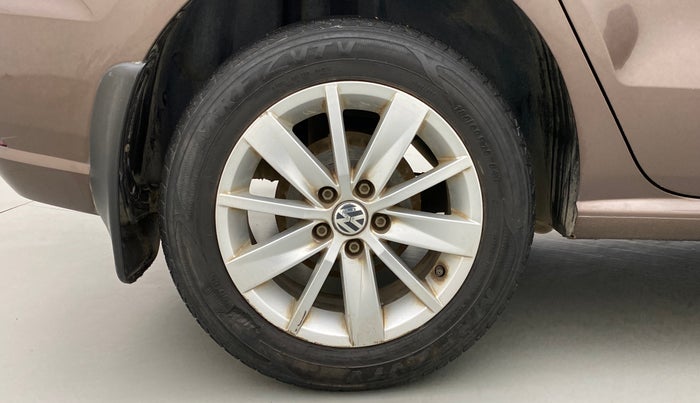 2016 Volkswagen Ameo HIGHLINE 1.2, Petrol, Manual, 31,344 km, Right Rear Wheel