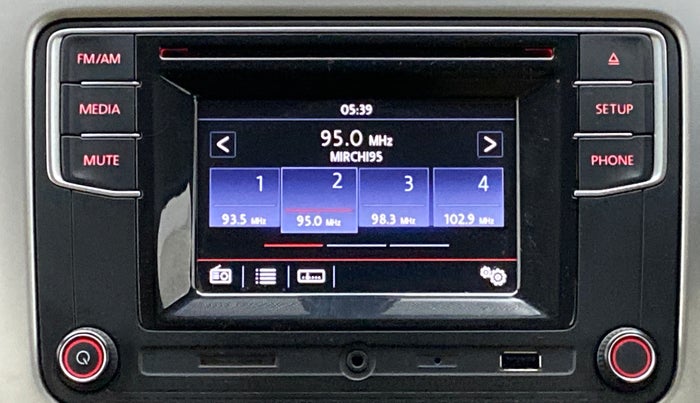 2016 Volkswagen Ameo HIGHLINE 1.2, Petrol, Manual, 31,344 km, Infotainment System