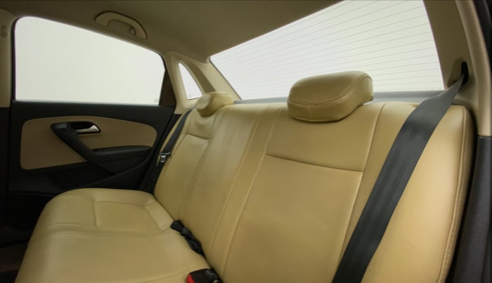 2016 Volkswagen Ameo HIGHLINE 1.2, Petrol, Manual, 31,344 km, Right Side Rear Door Cabin