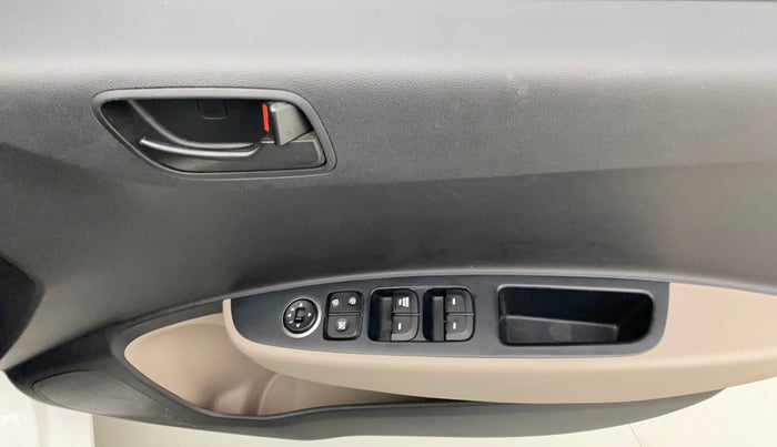 2019 Hyundai Grand i10 MAGNA AT 1.2 KAPPA VTVT, Petrol, Automatic, 41,879 km, Driver Side Door Panels Control