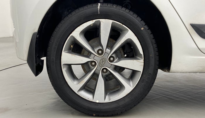 2014 Hyundai Elite i20 ASTA 1.4 CRDI, Diesel, Manual, 1,71,170 km, Right Rear Wheel