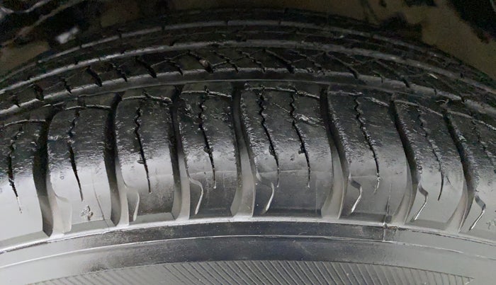 2014 Honda CRV 2.4 AT 4WD AVN, Petrol, Automatic, 96,938 km, Left Front Tyre Tread