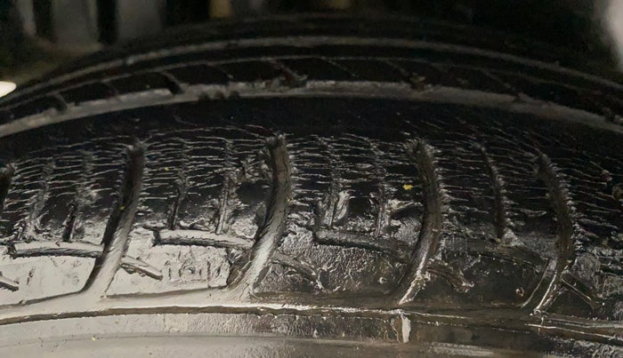2015 Maruti Swift Dzire ZDI, Diesel, Manual, 39,142 km, Right Rear Tyre Tread