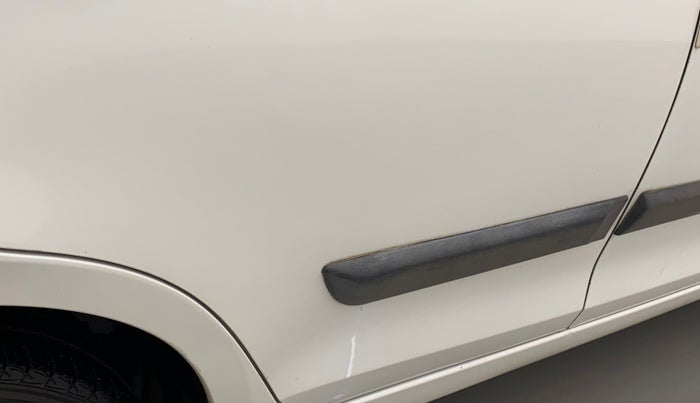 2015 Maruti Swift Dzire ZDI, Diesel, Manual, 39,142 km, Right rear door - Paint has faded