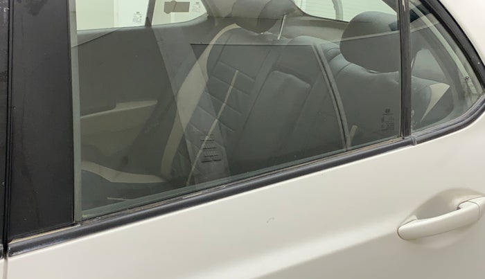 2018 Hyundai Xcent S 1.2, CNG, Manual, 94,803 km, Rear left door - Weather strip has minor damage