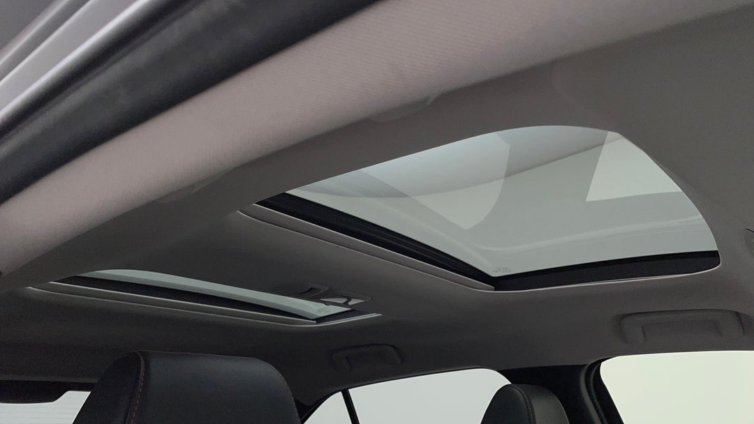 Interior Sunroof/Moonroof