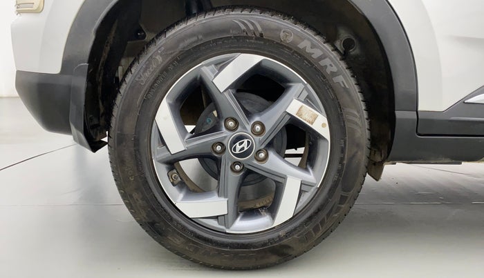 2021 Hyundai VENUE 1.0L Turbo GDI SX(O) MT, Petrol, Manual, 9,703 km, Right Rear Wheel