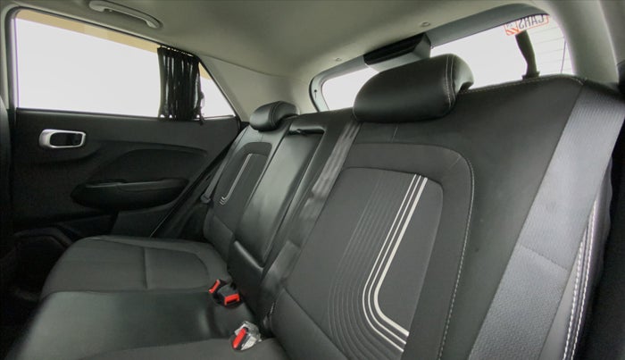 2021 Hyundai VENUE 1.0L Turbo GDI SX(O) MT, Petrol, Manual, 9,703 km, Right Side Rear Door Cabin