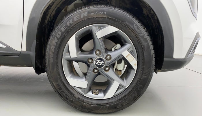 2021 Hyundai VENUE 1.0L Turbo GDI SX(O) MT, Petrol, Manual, 9,703 km, Right Front Wheel