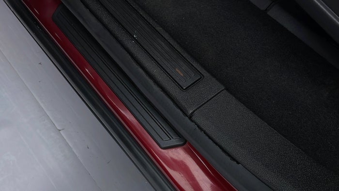 GMC ACADIA-Door Exterior LHS Rear Door Beading Missing/Broken