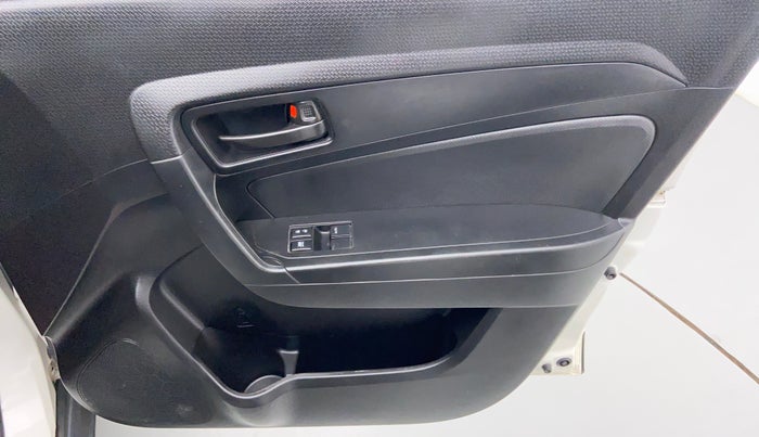 2018 Maruti Vitara Brezza LDI, Diesel, Manual, 24,494 km, Driver Side Door Panels Control