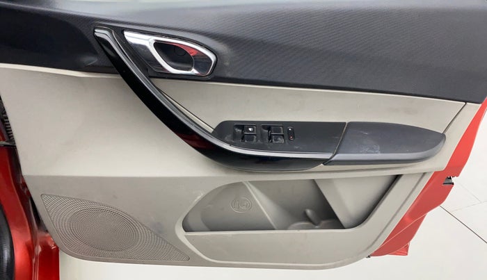 2019 Tata Tiago XZ+ 1.2 Revotron, Petrol, Manual, 27,746 km, Driver Side Door Panels Control