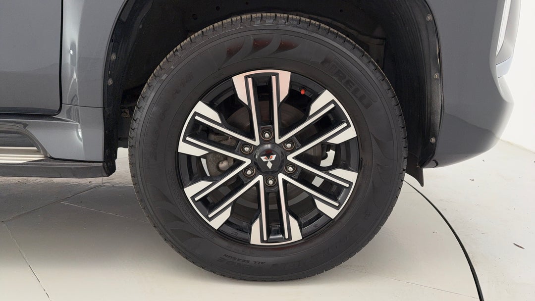 2020 Mitsubishi Pajero Sport Gls (4x4) 7 Seat, Automatic, 108452 km, Right Front Wheel