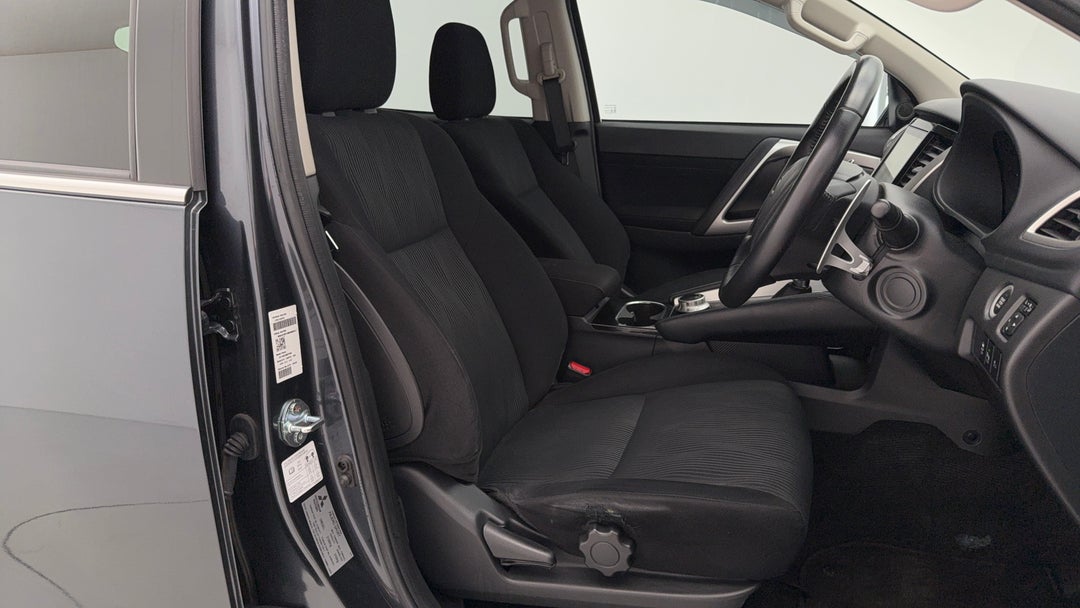 2020 Mitsubishi Pajero Sport Gls (4x4) 7 Seat, Automatic, 108452 km, Right Side Front Door Cabin View