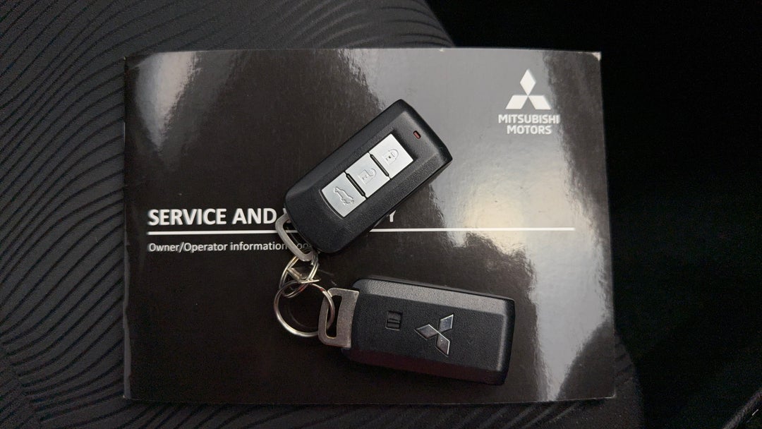 2020 Mitsubishi Pajero Sport Gls (4x4) 7 Seat, Automatic, 108452 km, Key Close-up