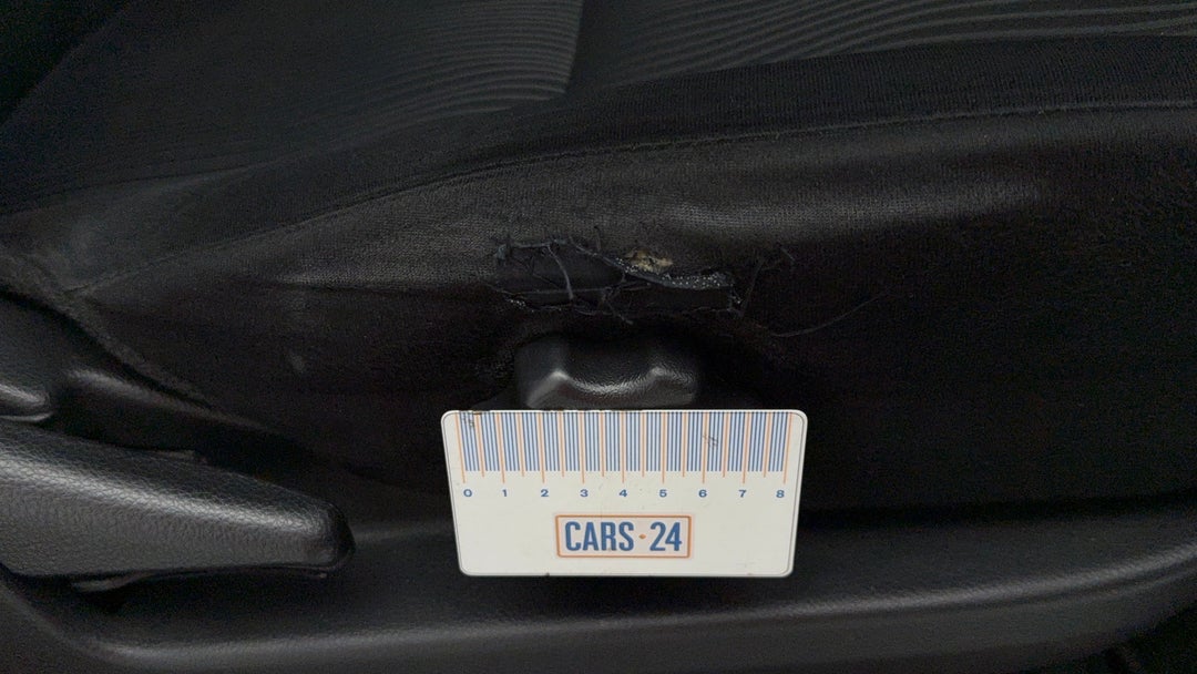 2020 Mitsubishi Pajero Sport Gls (4x4) 7 Seat, Automatic, 108452 km, Seats Front RHS Wear