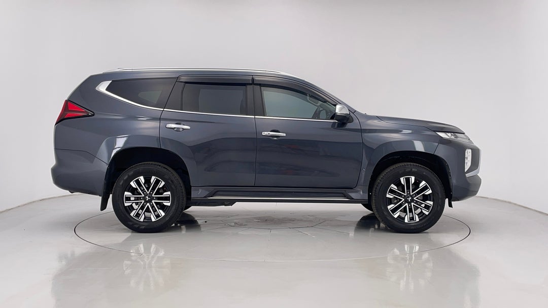 2020 Mitsubishi Pajero Sport Gls (4x4) 7 Seat, Automatic, 108452 km, Right Side View