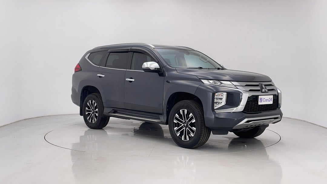 2020 Mitsubishi Pajero Sport Gls (4x4) 7 Seat, Automatic, 108452 km, Right Front Diagonal (45- Degree) View