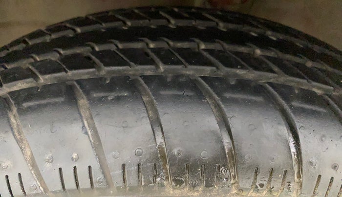 2013 Maruti Wagon R Stingray VXI, Petrol, Manual, 93,777 km, Left Front Tyre Tread