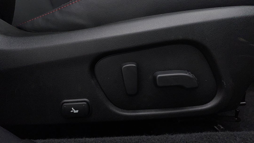 2018 Subaru WRX Premium (awd), Manual, 99062 km, Drivers Side Adjustment Panel