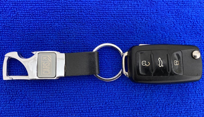 2017 Volkswagen Ameo HIGHLINE DSG 1.5 DIESEL , Diesel, Automatic, 64,089 km, Key Close Up