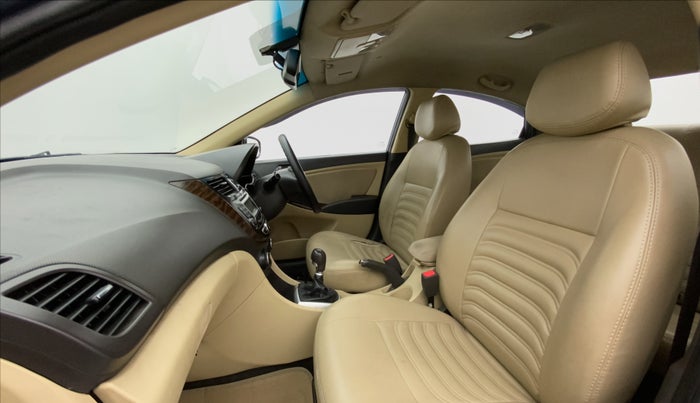 2014 Hyundai Verna FLUIDIC 1.4 VTVT CX, CNG, Manual, 1,05,666 km, Right Side Front Door Cabin