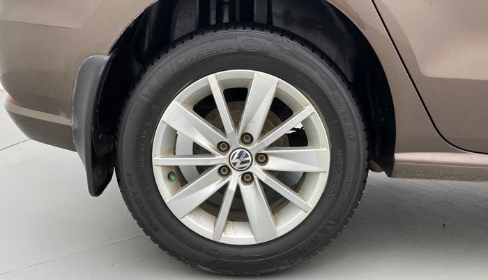2017 Volkswagen Ameo HIGHLINE1.5L, Diesel, Manual, 82,864 km, Right Rear Wheel