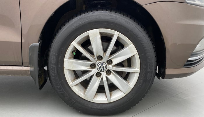2017 Volkswagen Ameo HIGHLINE1.5L, Diesel, Manual, 82,864 km, Right Front Wheel