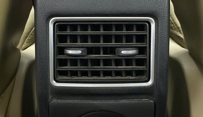 2017 Volkswagen Ameo HIGHLINE1.5L, Diesel, Manual, 82,864 km, Rear AC Vents