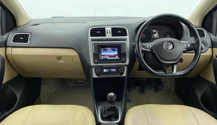 2017 Volkswagen Ameo HIGHLINE1.5L, Diesel, Manual, 82,864 km, Dashboard