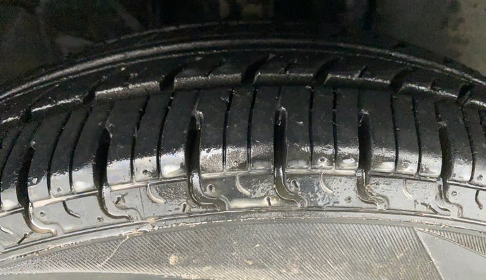 2018 Datsun Redi Go 1.0 S AT, Petrol, Automatic, 6,074 km, Right Front Tyre Tread