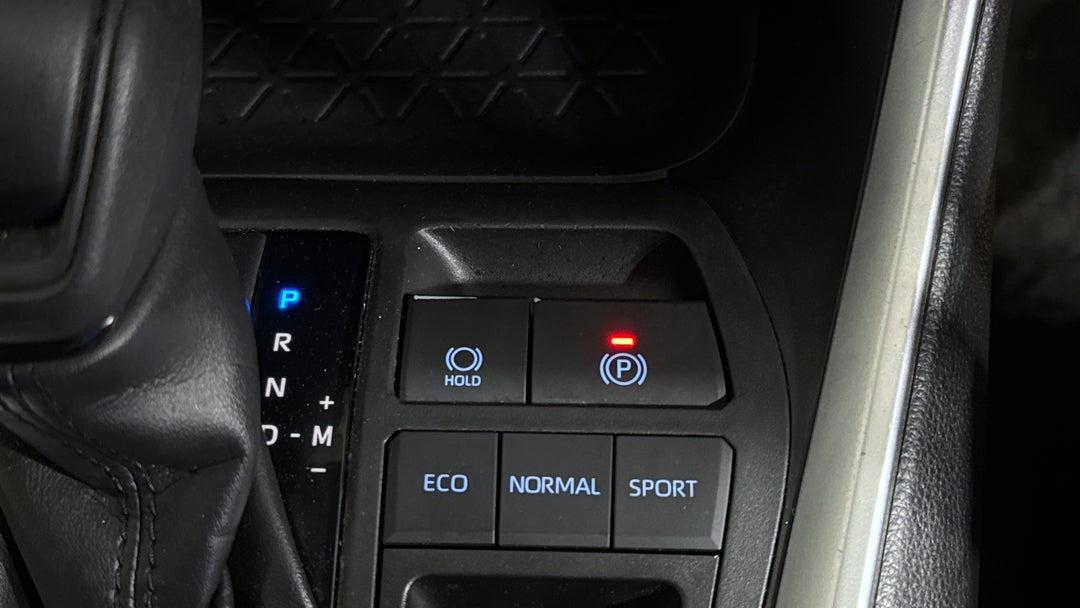 2019 Toyota RAV4 Gx (2WD), Automatic, 111024 km, Handbrake