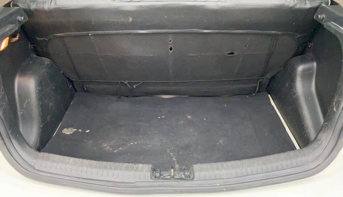 2014 Hyundai Grand i10 SPORTZ 1.2 KAPPA VTVT, Petrol, Manual, 73,019 km, Dicky (Boot door) - Parcel tray missing