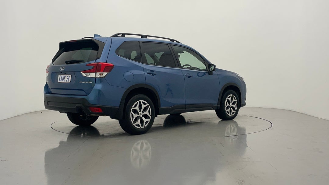 Right Back Diagonal (45- Degree) View