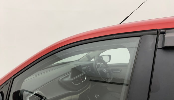 2021 Tata ALTROZ XZ PETROL, Petrol, Manual, 49,819 km, Front passenger door - Door visor damaged