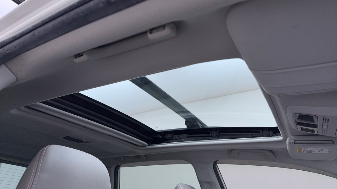 Interior Sunroof/Moonroof